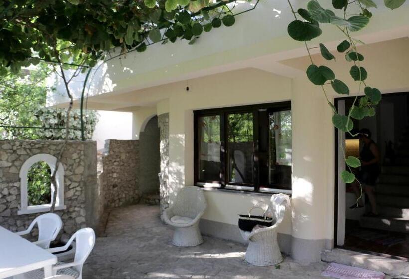 خانه 2 خوابه, Villa San