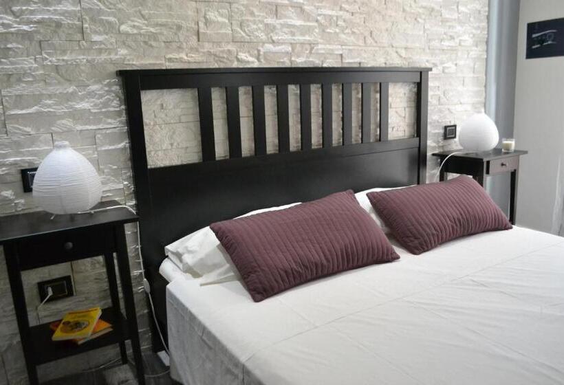Четырехместный Номер Стандарт с Балконом, B&b O Casteddu