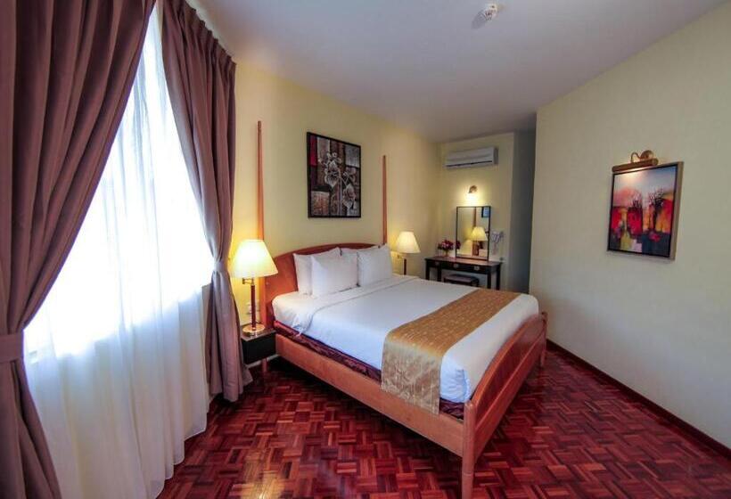 Люкс 3 Спальни, Lotus Desaru Beach Resort & Spa