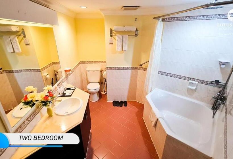 Полулюкс, Lotus Desaru Beach Resort & Spa