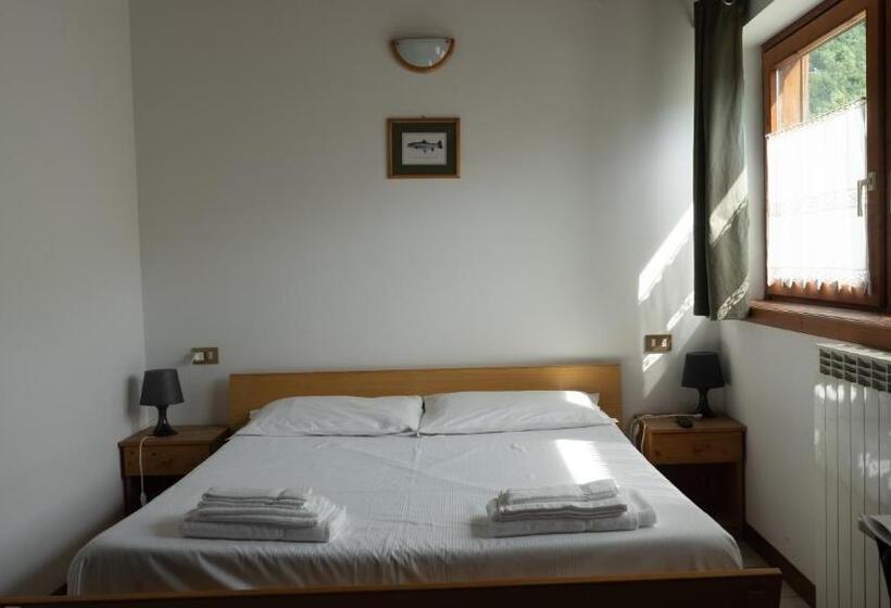 Номер Стандарт Трехместный, Due Parchi B&b