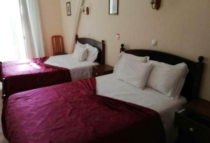 Семейный Номер, Central Guest House