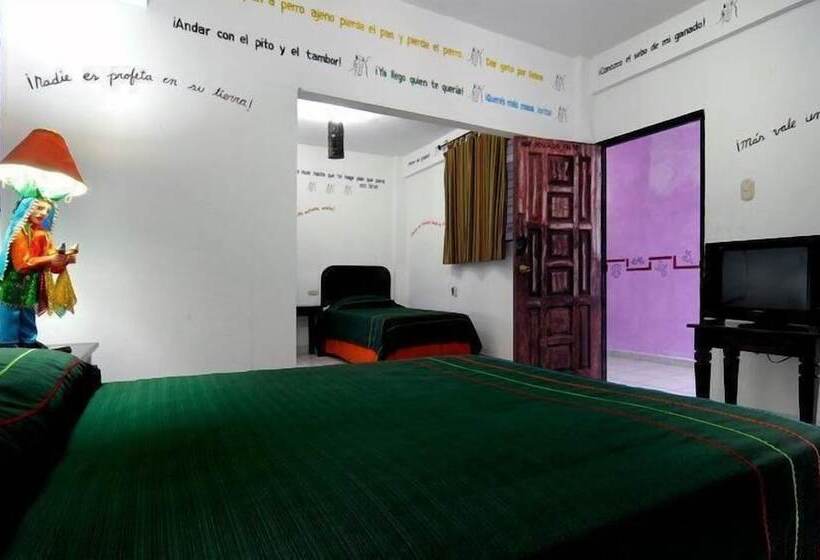 اتاق استاندارد سه نفره, El Güegüense