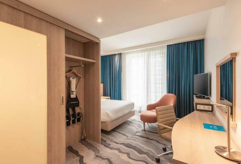 اتاق استاندارد با چشم‌انداز شهر, Hampton By Hilton Berlin City Centre Alexanderplatz