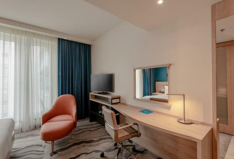 اتاق استاندارد با چشم‌انداز شهر, Hampton By Hilton Berlin City Centre Alexanderplatz