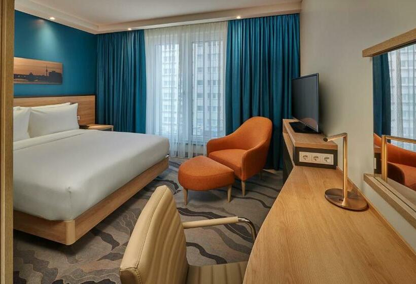 اتاق استاندارد با چشم‌انداز شهر, Hampton By Hilton Berlin City Centre Alexanderplatz