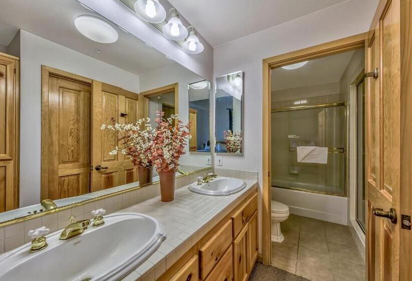 Номер Стандарт, Kirkwood Mountain Resort Properties