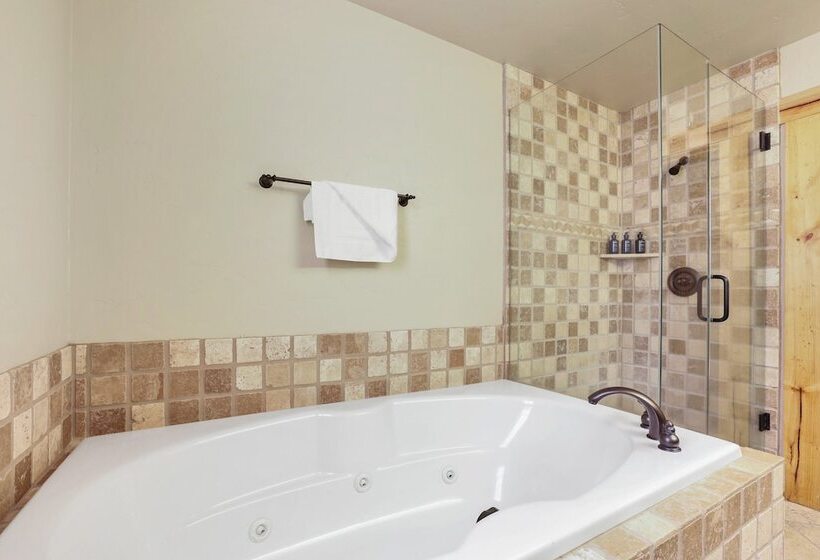 Апартаменты Deluxe 3 Спальни, Kirkwood Mountain Resort Properties