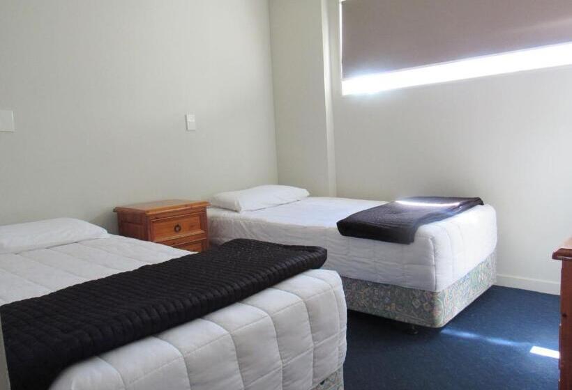 Люкс, Palmerston North Motel