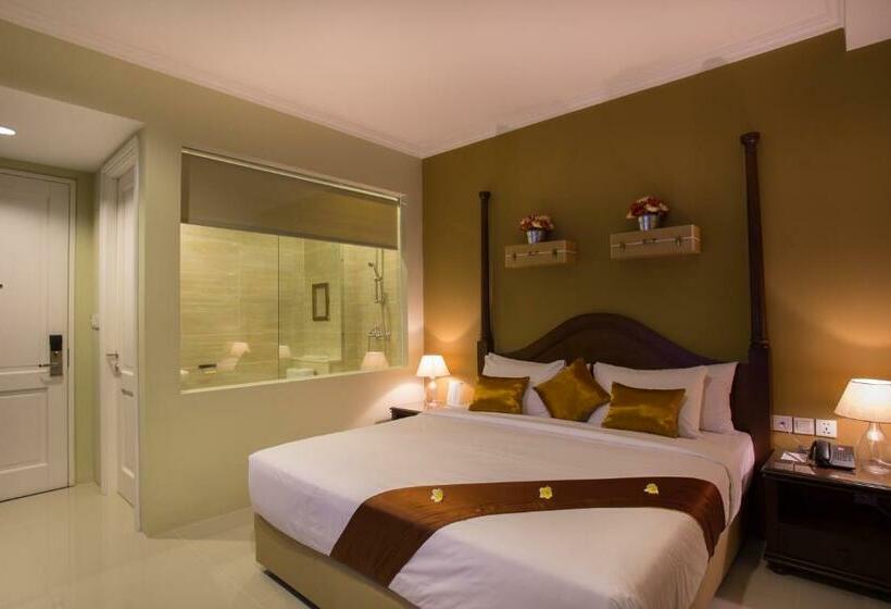 Номер Deluxe с Балконом, Amalfi Hotel Seminyak