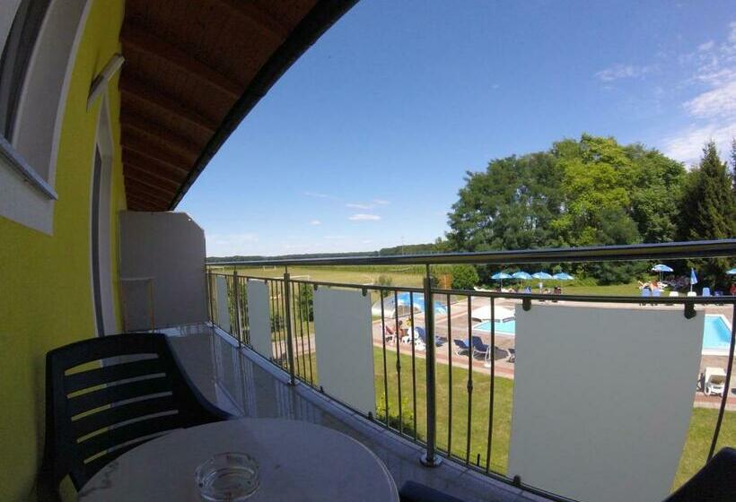 غرفة قياسية مزوَّدة بشُرفة, Gasthof Zum Lindenhof