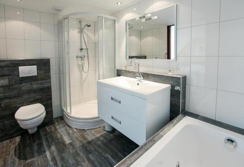 Номер Deluxe, Het Landhuis