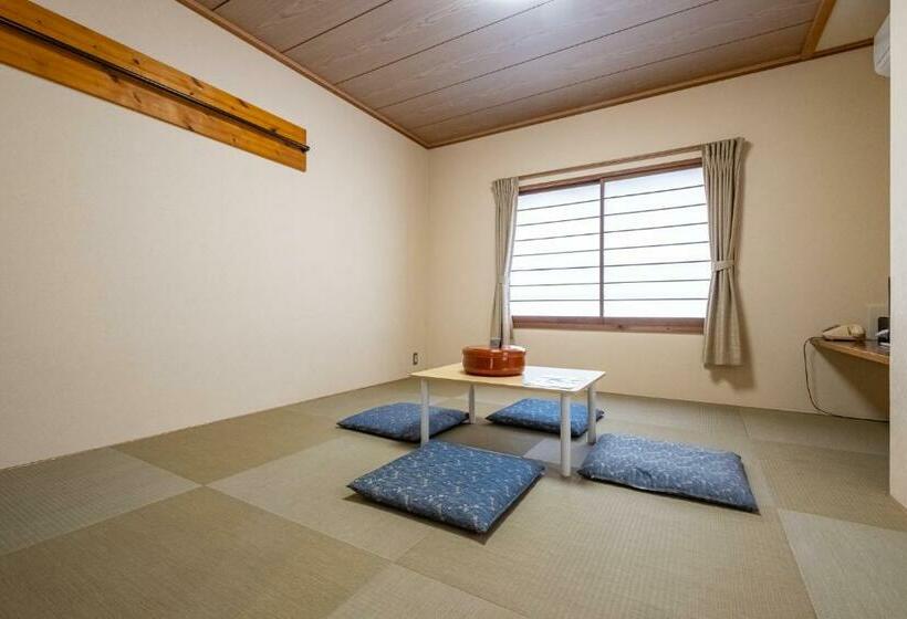 اتاق استاندارد سه تخته با سرویس بهداشتی مشترک, Kawaguchiko Station Inn
