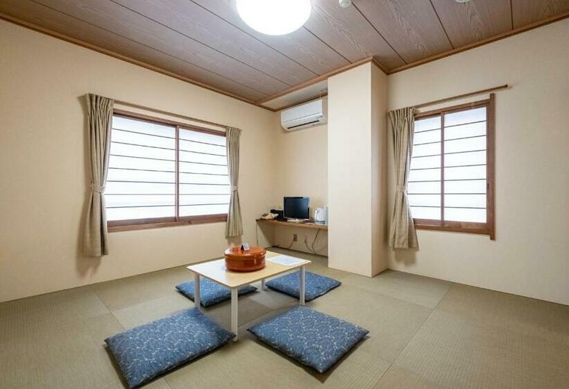 اتاق استاندارد سه تخته با سرویس بهداشتی مشترک, Kawaguchiko Station Inn