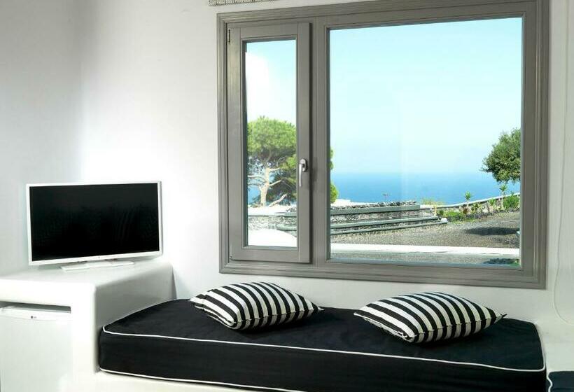 سوییت سوپریور با چشمانداز دریا, San Marino Suites By Calm Collection