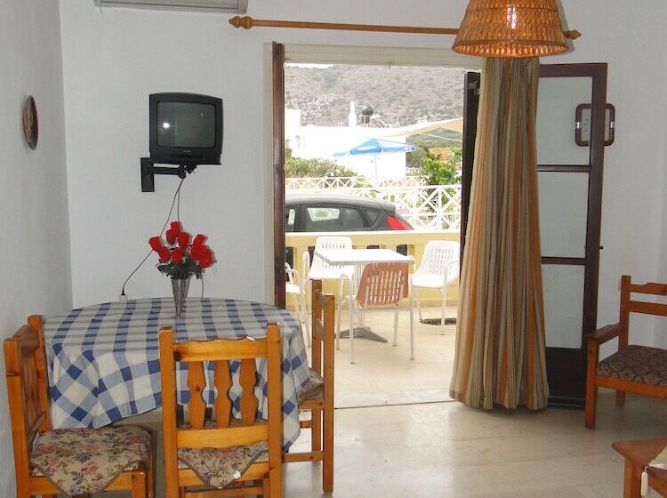 استودیوی استاندارد, Paradise Inn