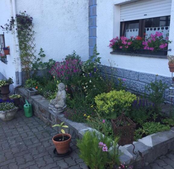 Номер Стандарт, B&b De Eifelhoeve