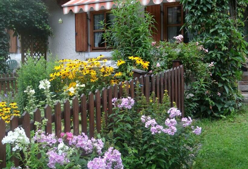 Номер Стандарт Вид на Сад, Haus Binderschuster