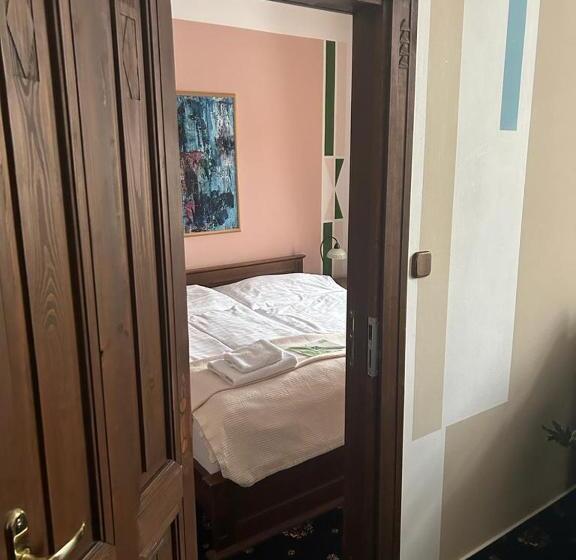 سوییت, Brioni Suites