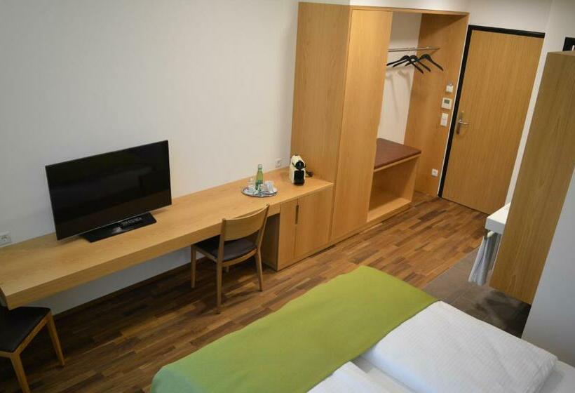Quarto Estandar, Business Motel Feldkirch
