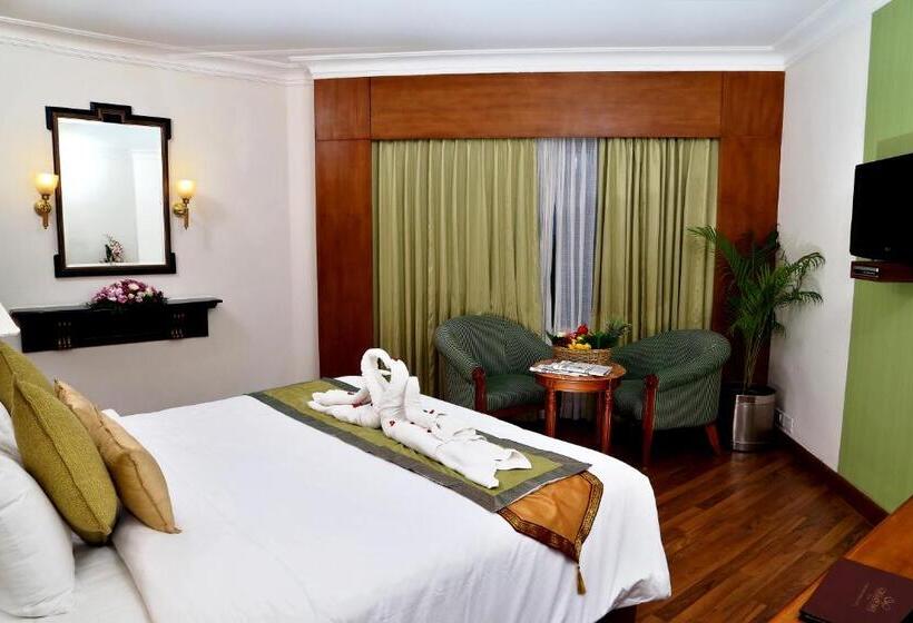Номер Superior, Gokulam Park Hotel & Convention Centre