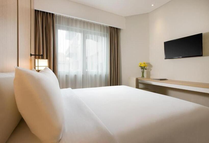 Семейный Номер, Santika Mega City  Bekasi