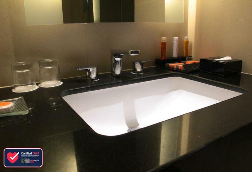 Номер Executive Кровать Кинг, The Luxton Cirebon Hotel And Convention
