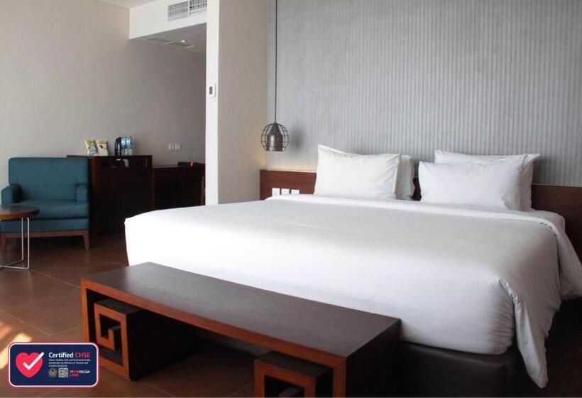 Номер Executive, The Luxton Cirebon Hotel And Convention