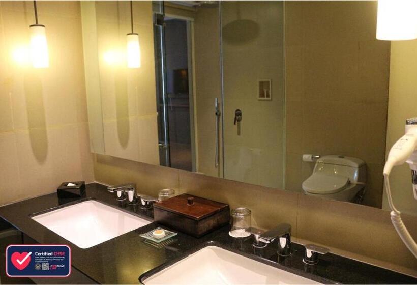 Люкс, The Luxton Cirebon Hotel And Convention
