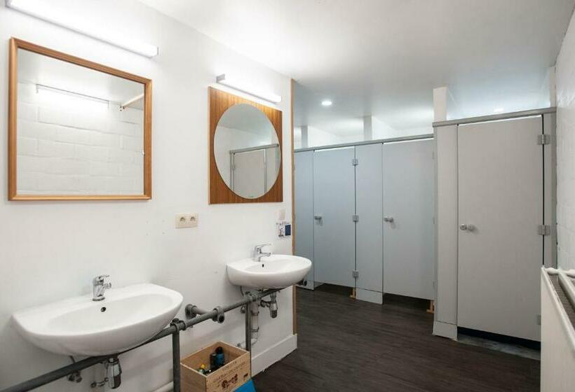 Quarto Estandar, Treck Hostel
