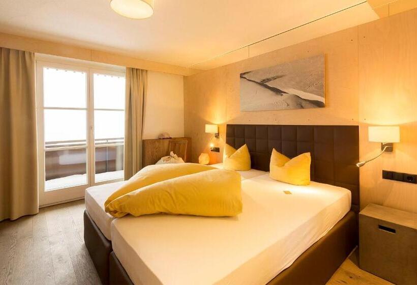 غرفة قياسية مزوَّدة بشُرفة, Wohlfühlhotel Hubertushof