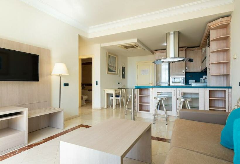 Апартаменты Deluxe 1 Спальня, Holiday Club Playa Amadores