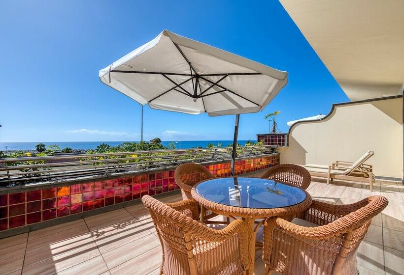 Полулюкс, Holiday Club Playa Amadores