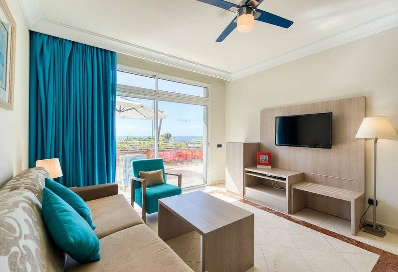 Люкс Deluxe 2 Спальни, Holiday Club Playa Amadores