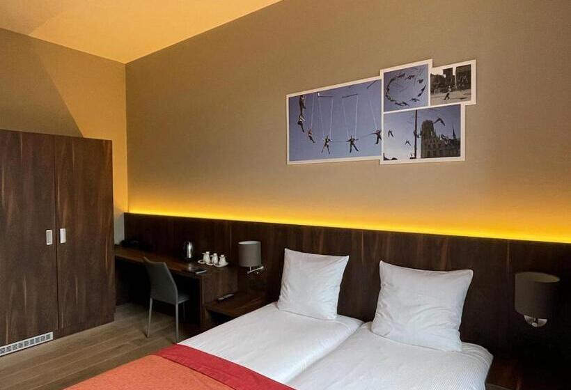 Standard Triple Room, Elisabeth