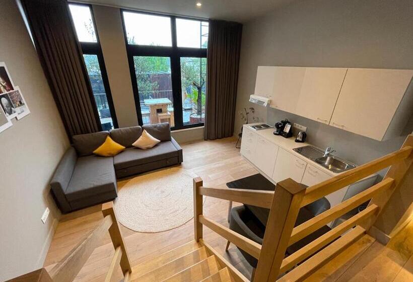 Suite, Elisabeth