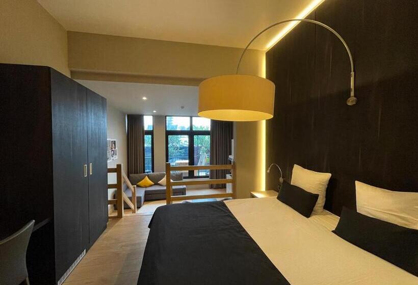 Suite, Elisabeth