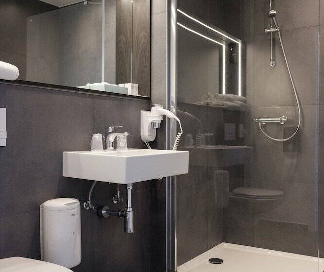 Standard Room with Views, Elisabeth