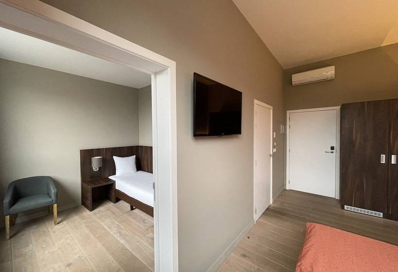 Standard Triple Room, Elisabeth