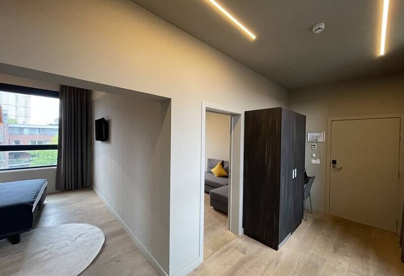 Suite, Elisabeth