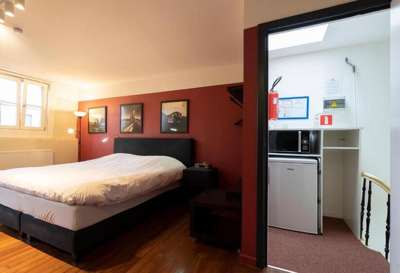 Номер Стандарт, Because The Night City Lodge