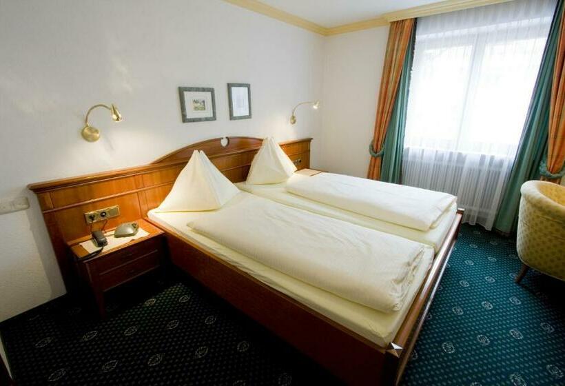 Habitación Estándar, Kristall