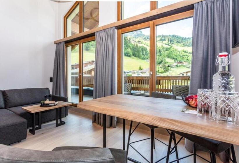 سوئیت جونیور با تراس, Schiederhof