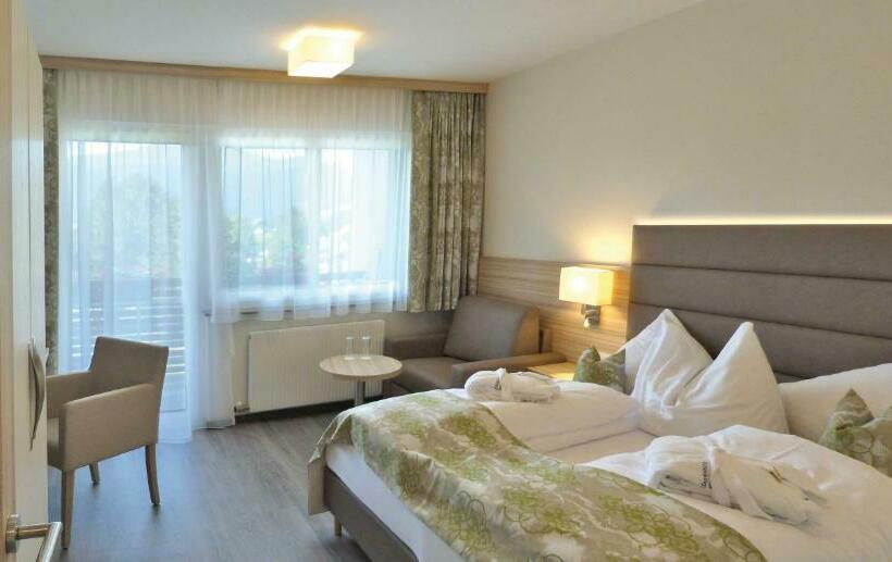 اتاق سوپریور با بالکن, Restaurant Grimmingblick