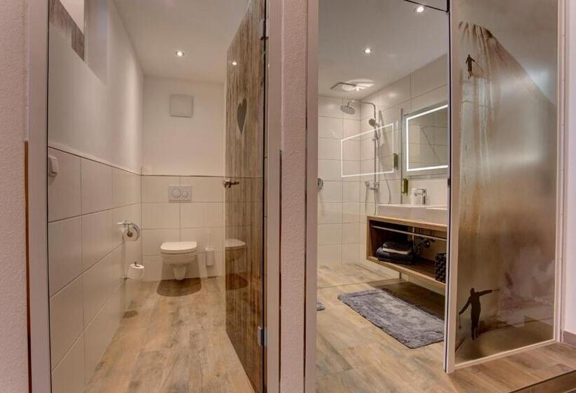 Люкс 2 Спальни, Am Dorfplatz Suites  Adults Only