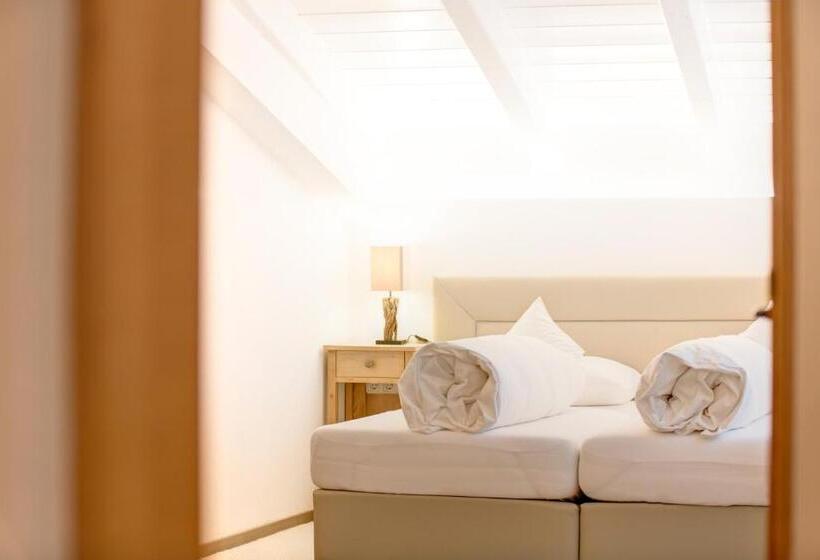 Люкс 2 Спальни, Am Dorfplatz Suites  Adults Only