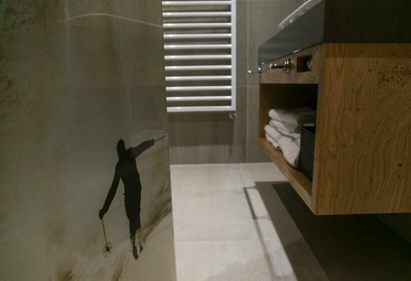Люкс с Балконом, Am Dorfplatz Suites  Adults Only