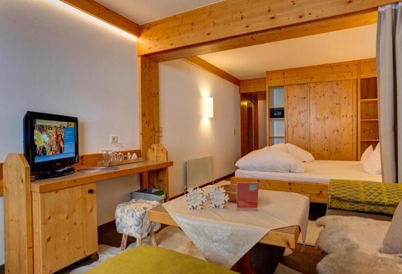 Полулюкс, Am Dorfplatz Suites  Adults Only