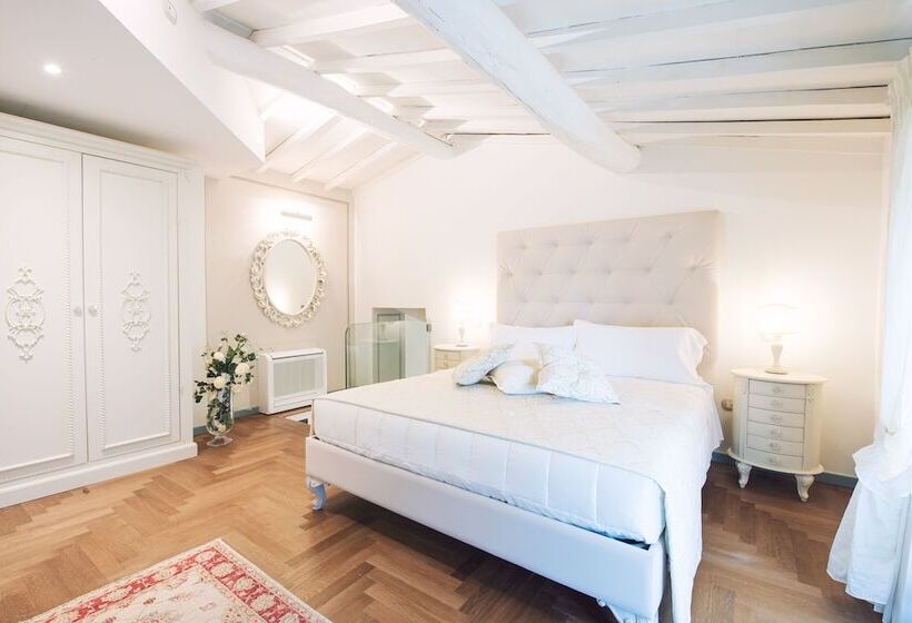 Люкс, Relais Sassa Al Sole