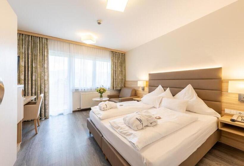 اتاق سوپریور با بالکن, Restaurant Grimmingblick